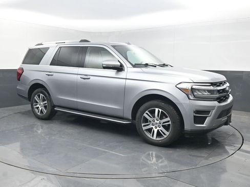 Used 2023 Ford Expedition Limited RWD image 7