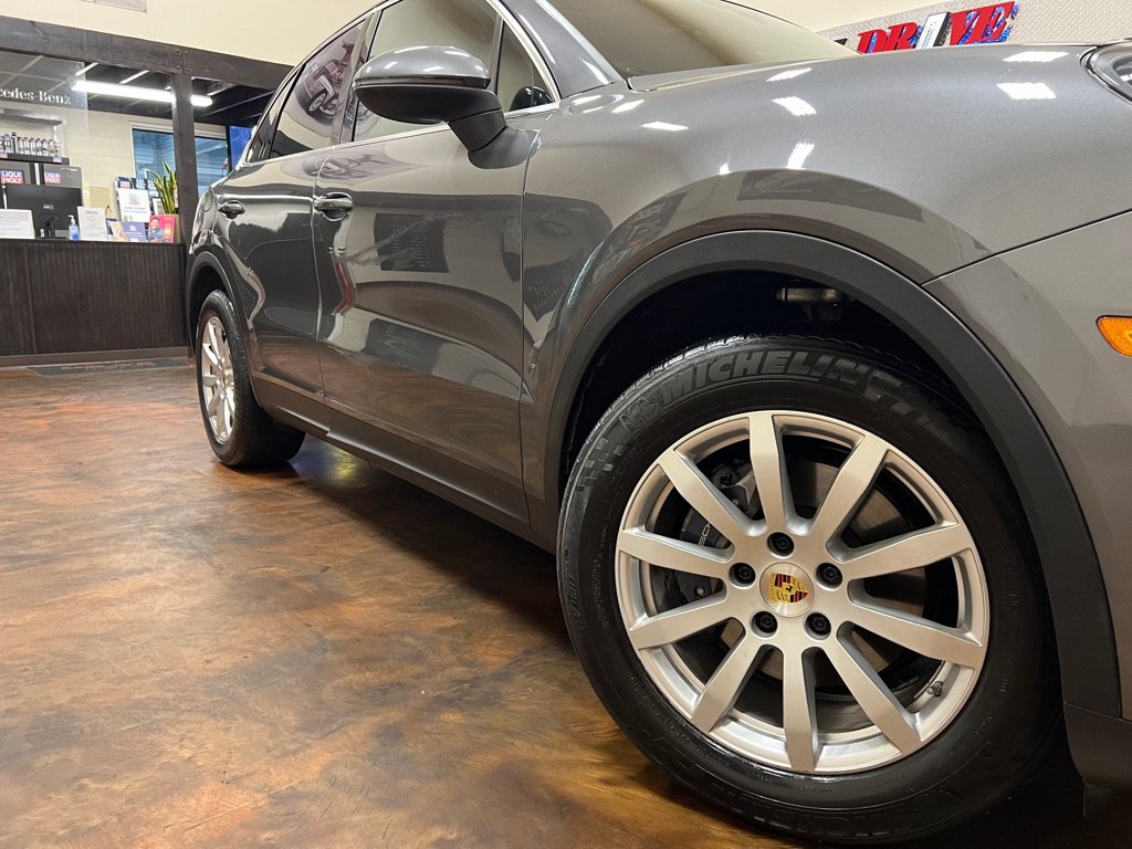 Used 2020 Porsche Cayenne AWD/4WD image 44