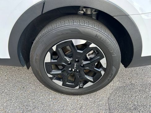 Used 2025 Kia Sorento S FWD image 10