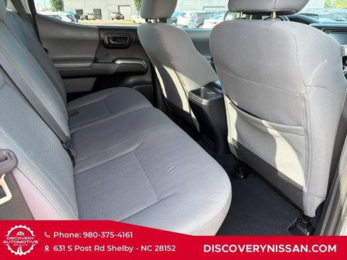 Used 2018 Toyota Tacoma SR5 RWD image 31
