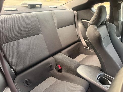 Used 2017 Toyota 86 RWD image 16