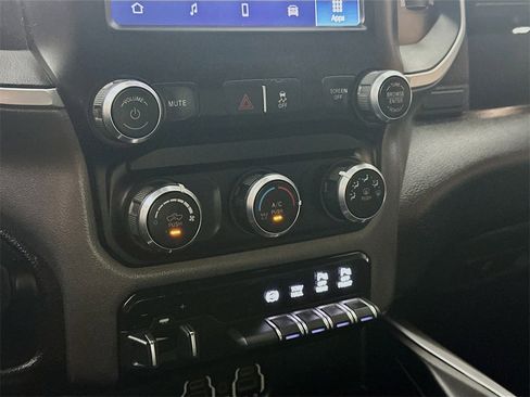 Used 2024 RAM 2500 Big Horn w/ Off Road Package image 18