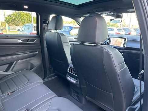 Used 2025 Volkswagen Atlas Cross Sport SEL image 46