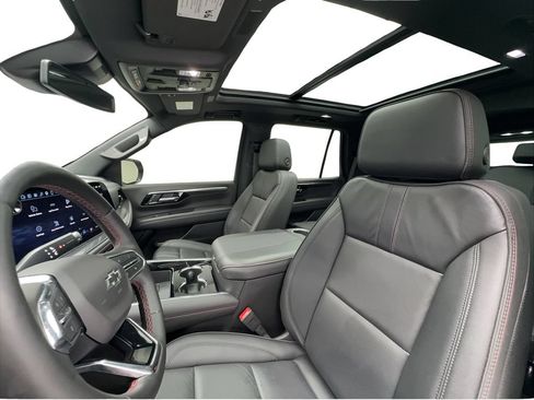 Used 2025 Chevrolet Tahoe RST w/ Comfort Package AWD/4WD image 16