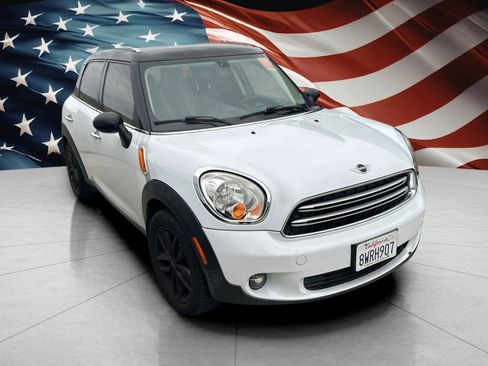 Used 2016 MINI Cooper Countryman FWD image 1