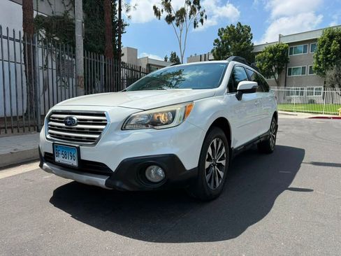Used 2016 Subaru Outback 2.5i Limited AWD/4WD image 1