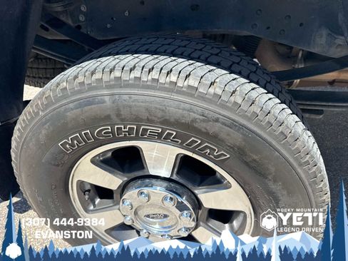 Used 2015 Ford F350 Lariat w/ Lariat Interior Package AWD/4WD image 12