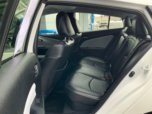 Used 2019 Toyota Prius LE image 19