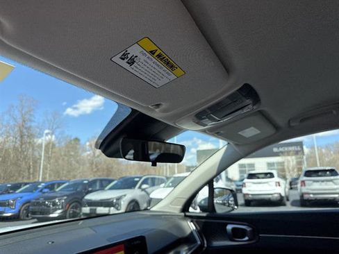 New 2026 Kia Sorento LX image 14