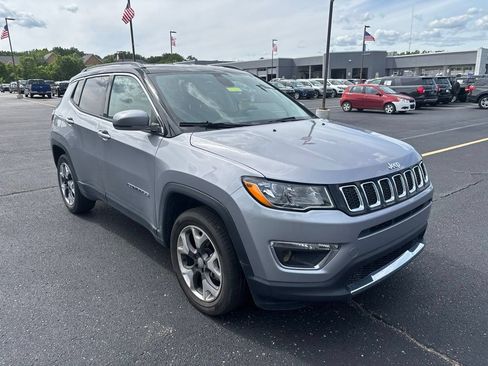 Used 2019 Jeep Compass Limited AWD/4WD image 3