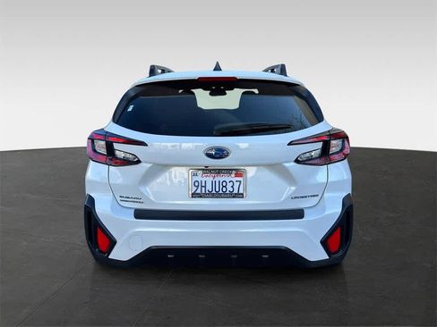 Used 2024 Subaru Crosstrek 2.0i Premium image 5