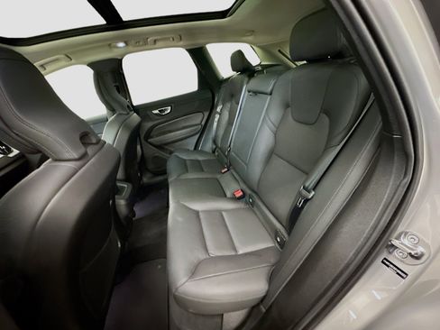 Used 2025 Volvo XC60 B5 Plus image 30