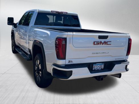 Used 2024 GMC Sierra 2500 Denali w/ Denali Reserve Package AWD/4WD image 5