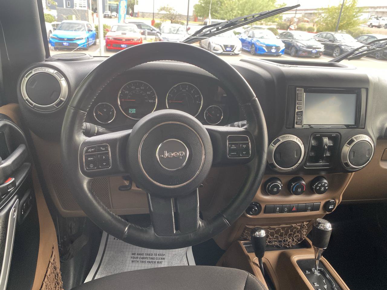 Used 2017 Jeep Wrangler Unlimited Sahara w/ Connectivity Group AWD/4WD image 25