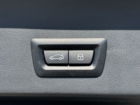 Used 2025 BMW X3 xDrive30i w/ M Sport Package image 9