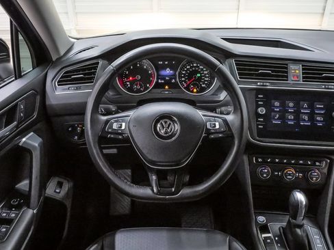 Used 2018 Volkswagen Tiguan SEL FWD image 21
