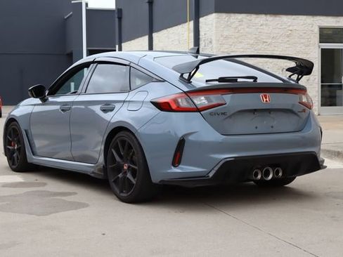 Used 2024 Honda Civic Type R image 3