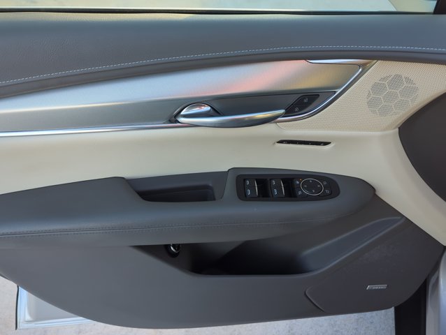 Used 2019 Cadillac XT5 Premium Luxury FWD image 10