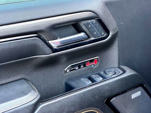 Used 2024 GMC Sierra 1500 AT4 w/ Technology Package image 10