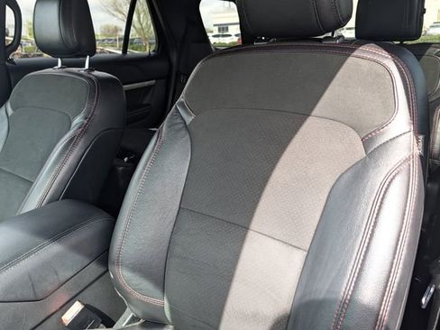 Used 2019 Ford Explorer XLT w/ Equipment Group 202A image 7