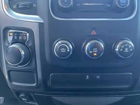 Used 2022 RAM 1500 Classic SLT image 20