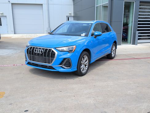 Used 2022 Audi Q3 2.0T Premium w/ Convenience Package AWD/4WD image 5