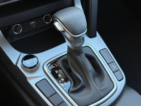 New 2026 Kia Seltos LX FWD image 24