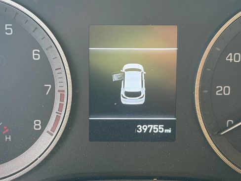 Used 2019 Hyundai Tucson SE image 16