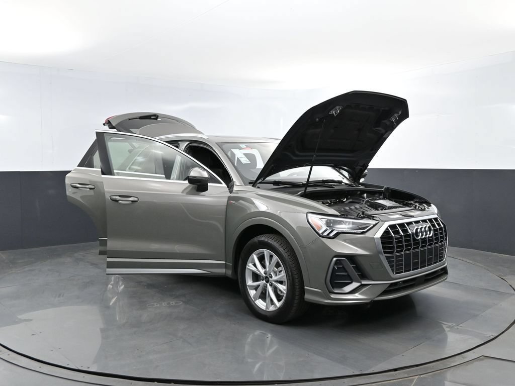 Used 2025 Audi Q3 2.0T Premium w/ Convenience Package AWD/4WD image 28