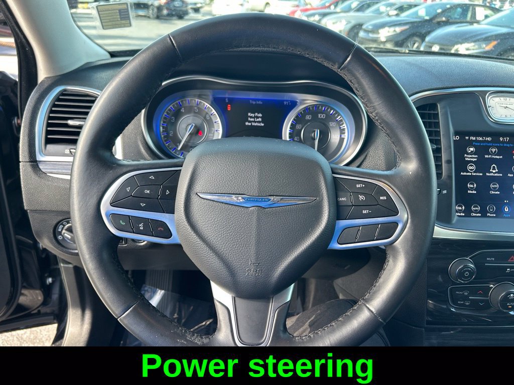 Used 2021 Chrysler 300 Touring w/ Sport Appearance Package RWD image 17