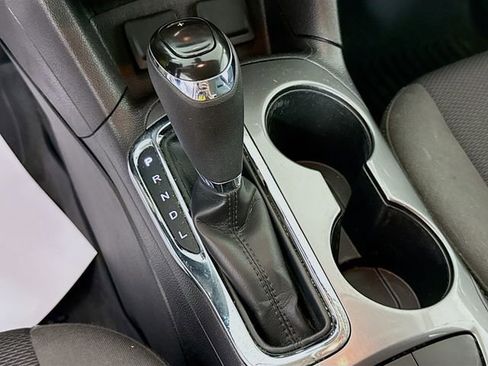 Used 2017 Chevrolet Cruze LT image 18