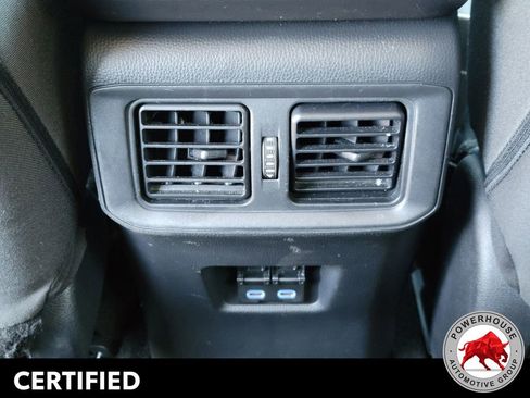 Used 2022 Toyota RAV4 XLE FWD image 17