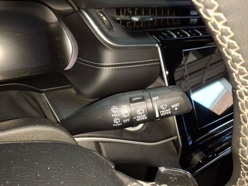 Used 2024 Jeep Grand Cherokee L Laredo AWD/4WD image 22