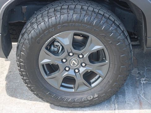 Used 2024 Lexus GX 550 image 11