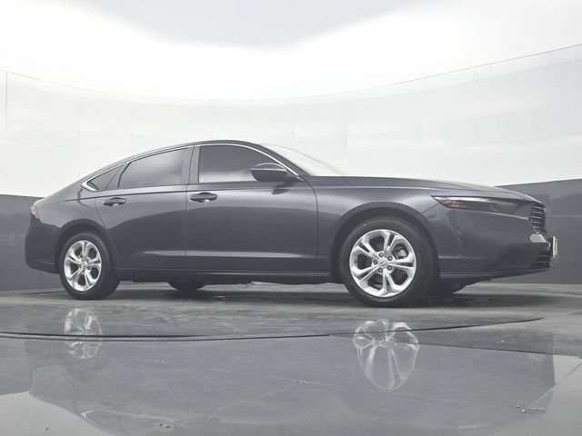 Used 2025 Honda Accord LX image 27
