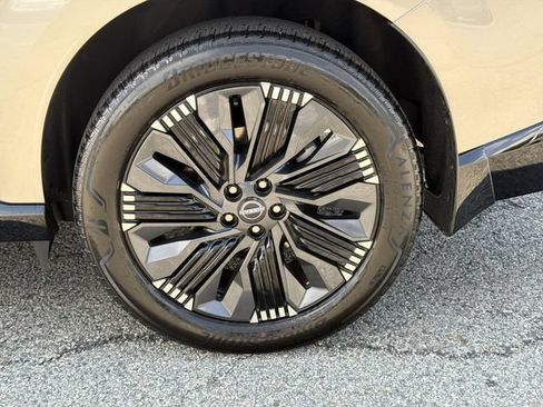 Certified 2026 Nissan Murano Platinum w/ Cargo Package AWD/4WD image 11