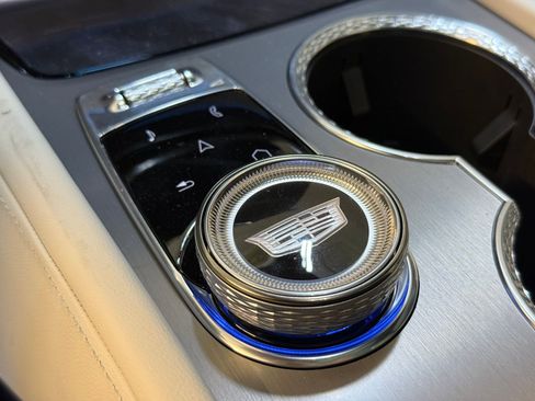 New 2026 Cadillac Vistiq Sport image 37