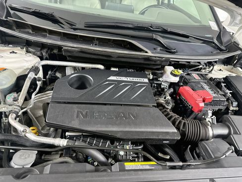 Used 2025 Nissan Rogue SV FWD image 32