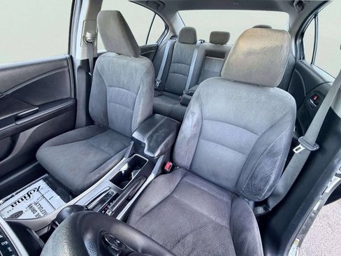 Used 2015 Honda Accord EX image 16