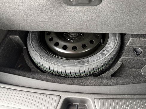 Used 2023 Buick Envision Avenir AWD/4WD image 48