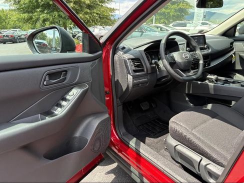 New 2026 Nissan Rogue S image 15