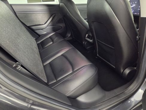 Used 2018 Tesla Model 3 Long Range image 24