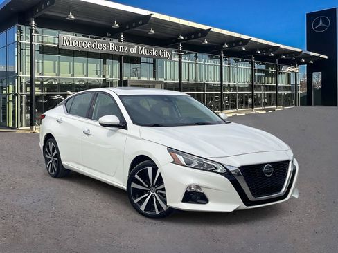 Used 2021 Nissan Altima 2.5 Platinum AWD/4WD image 1