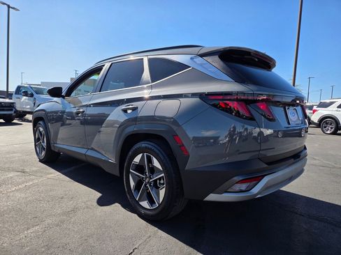 Used 2025 Hyundai Tucson SEL FWD image 4