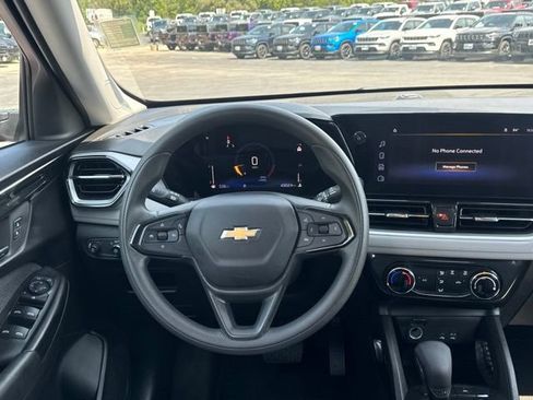 Used 2025 Chevrolet TrailBlazer LT FWD image 28