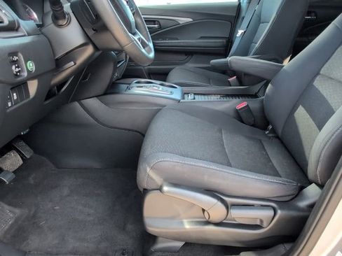 Used 2021 Honda Passport Sport image 11