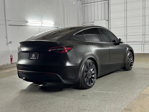 Used 2024 Tesla Model Y Performance AWD/4WD image 9