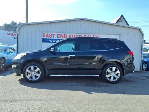 Used 2012 Chevrolet Traverse LTZ image 2
