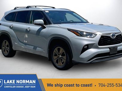 Used 2023 Toyota Highlander Bronze Edition