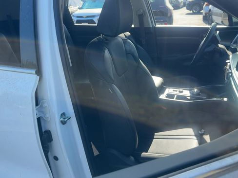 Used 2025 Kia Sorento EX w/ EX Panoramic Sunroof Package FWD image 15